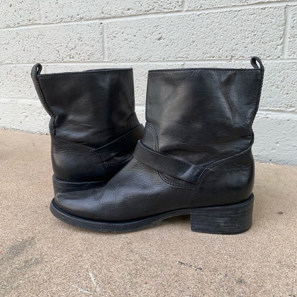 TORY BURCH // Leather Pull On Ankle Bootie // Size 8.5 - Picture 5 of 9